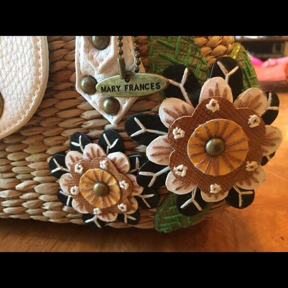MARY FRANCES Gorgeous Details Flower Bag - Picture 8 of 9